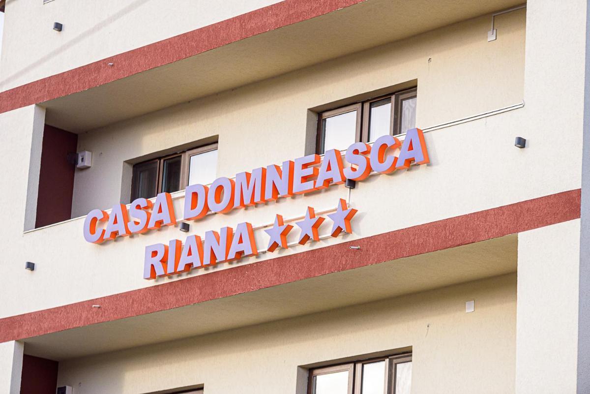 فندق Casa Domneasca Riana بيتستِ المظهر الخارجي الصورة